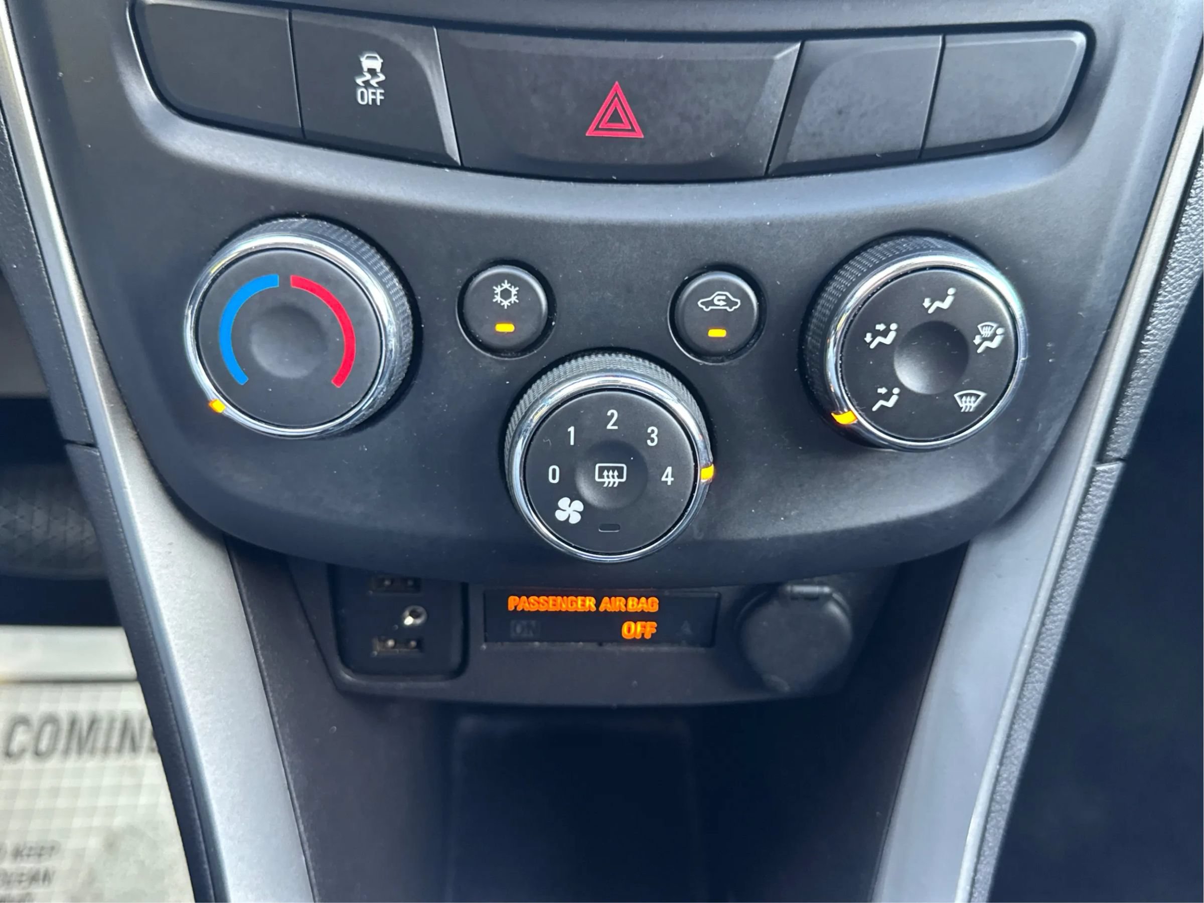Used 2018 Chevrolet Trax LS FWD image 28