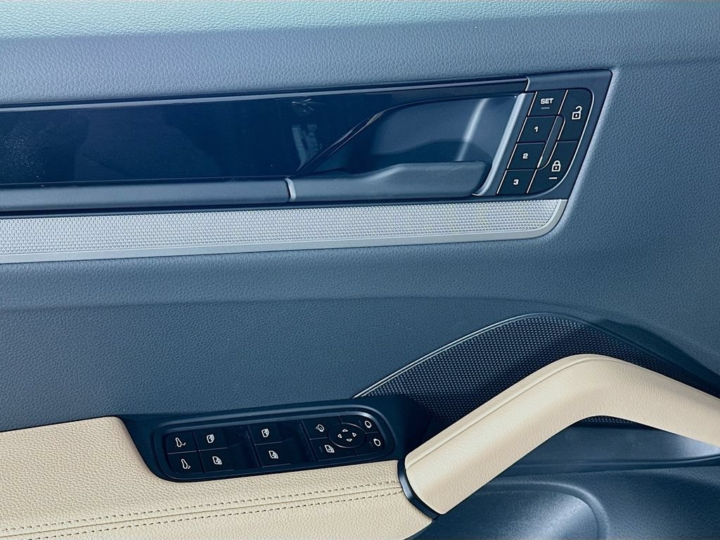 New 2026 Porsche Cayenne AWD/4WD image 20