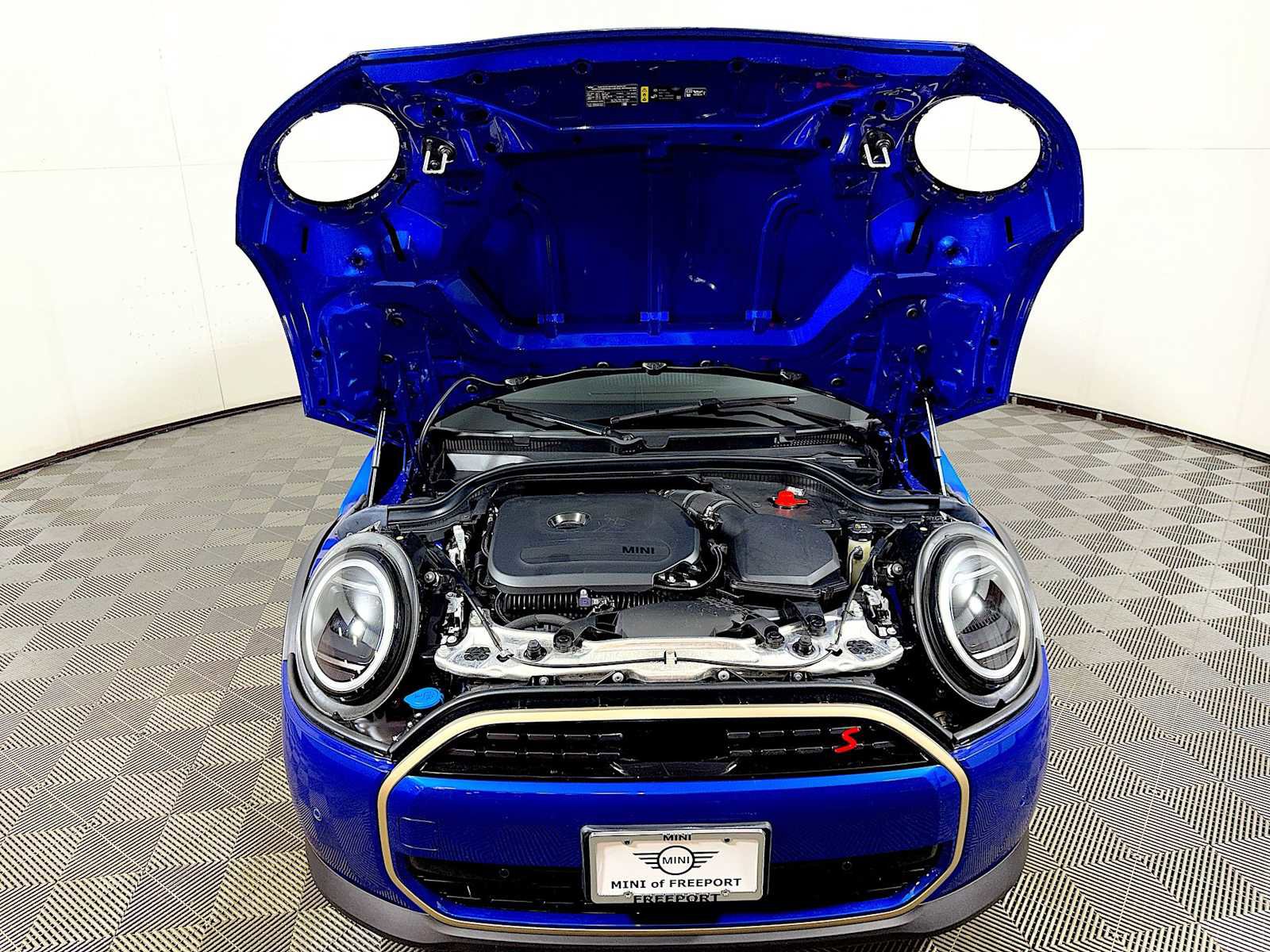 Certified 2025 MINI Cooper S FWD image 31