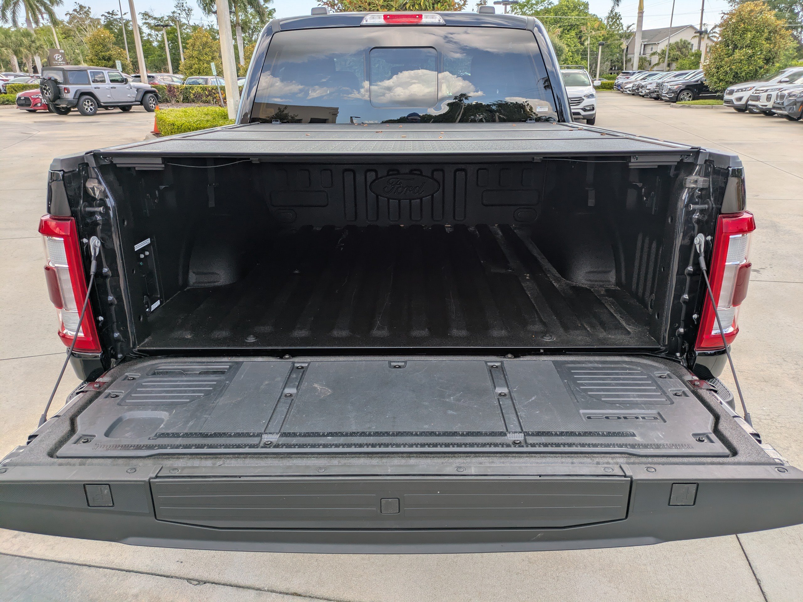 Used 2023 Ford F150 Limited AWD/4WD image 11