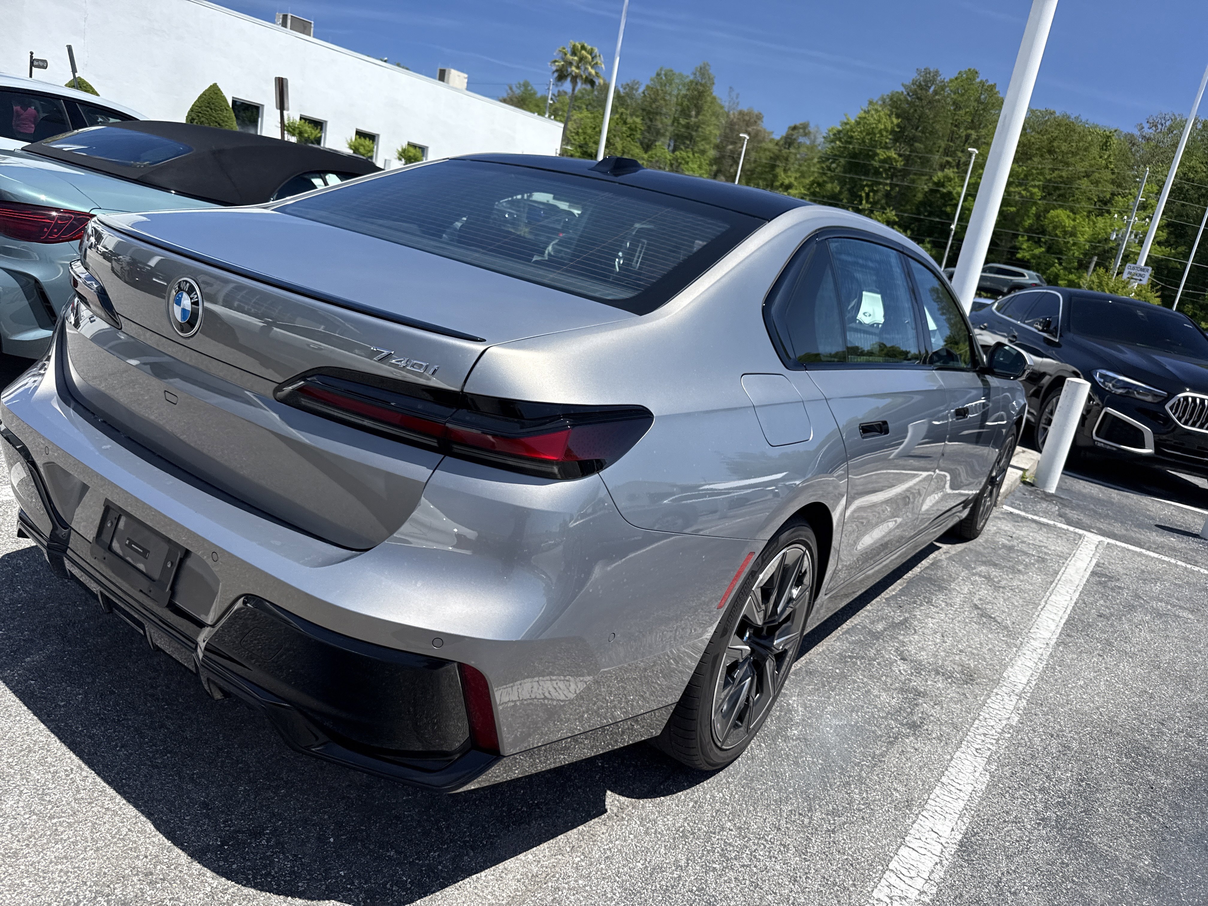 Certified 2023 BMW 740i image 4