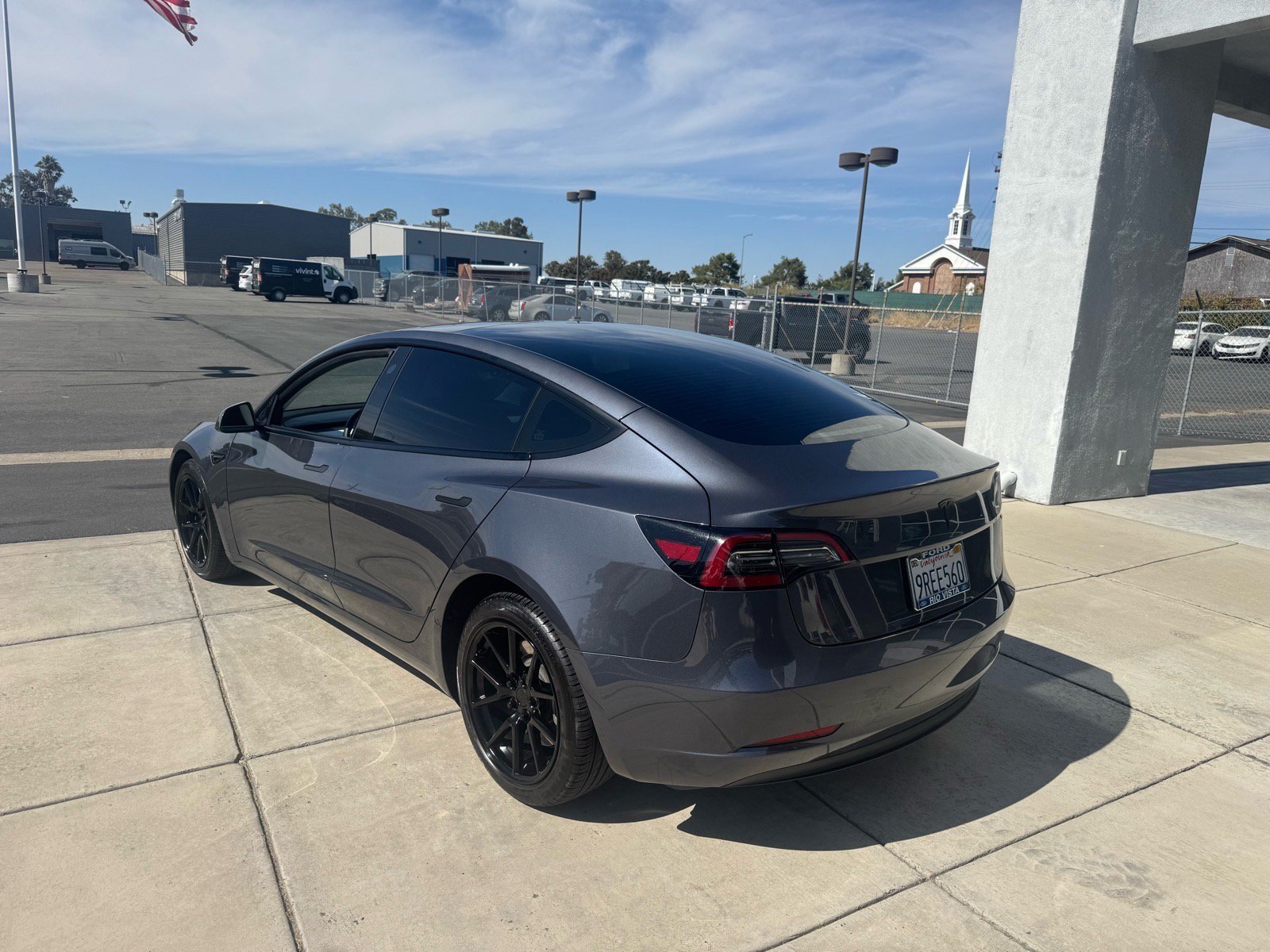 Used 2023 Tesla Model 3 Standard Range RWD image 3