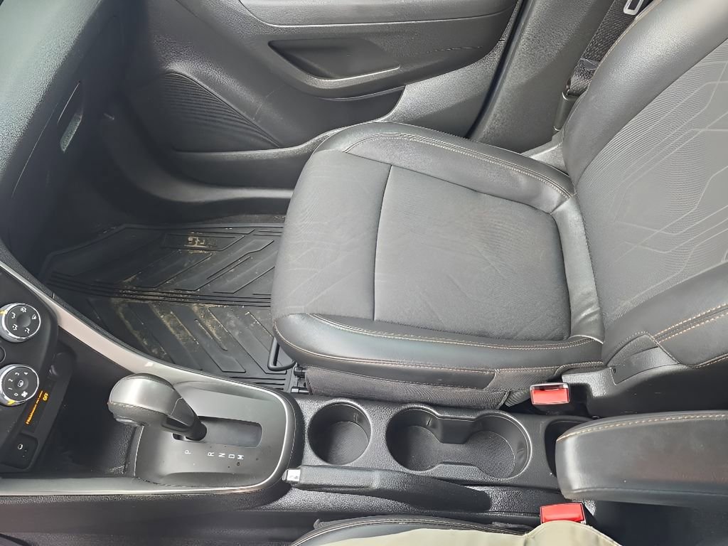 Used 2019 Chevrolet Trax LT w/ LT Convenience Package image 23