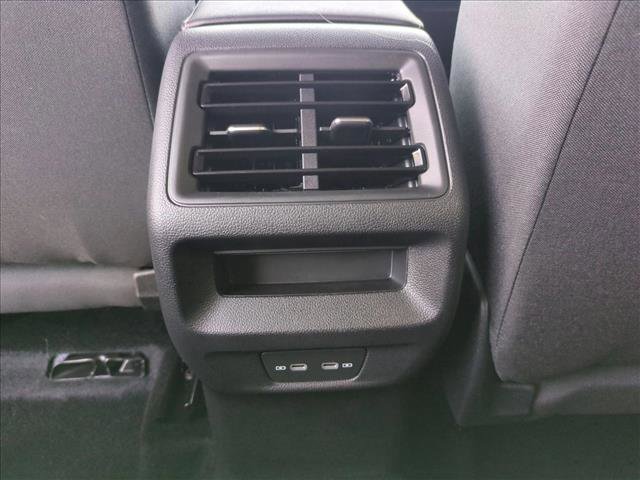 Used 2025 Volkswagen Tiguan S image 17