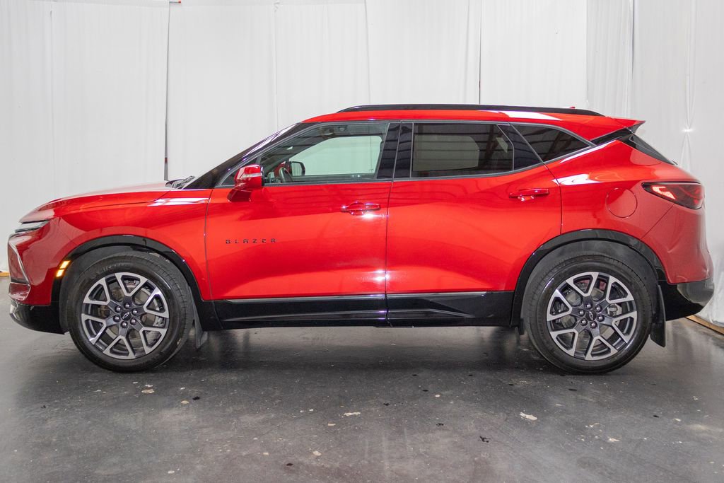 Used 2024 Chevrolet Blazer RS w/ Enhanced Convenience Package AWD/4WD image 5