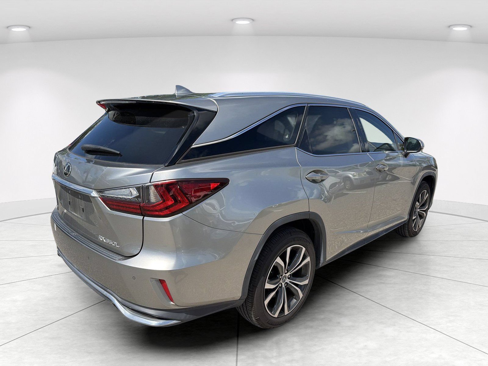 Used 2018 Lexus RX 350L FWD w/ Premium Package image 4