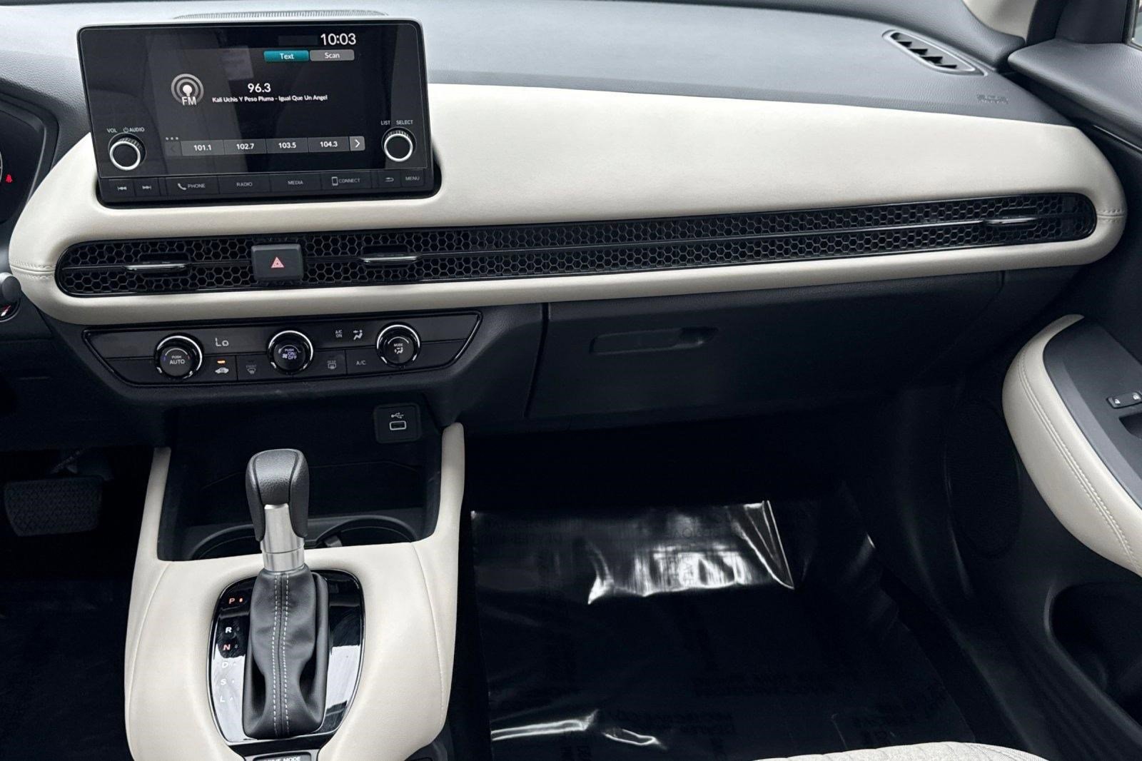 Certified 2025 Honda HR-V LX image 29
