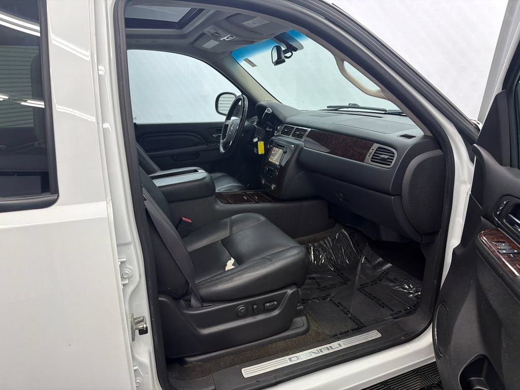 Used 2012 GMC Yukon XL Denali AWD/4WD image 14