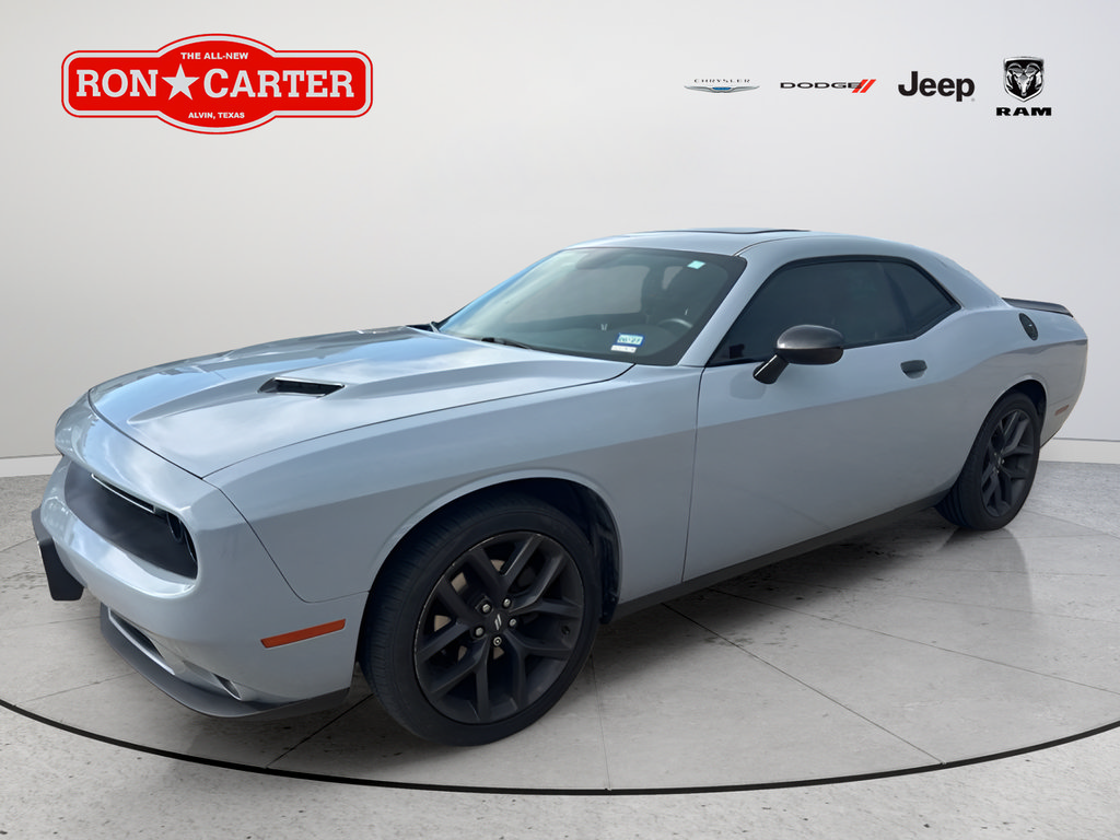 Used 2020 Dodge Challenger SXT w/ Blacktop Package RWD image 2