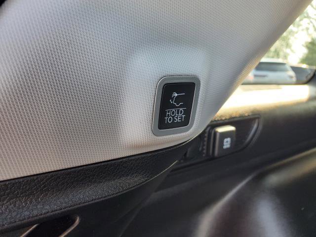 Used 2022 Jeep Grand Cherokee Limited image 31