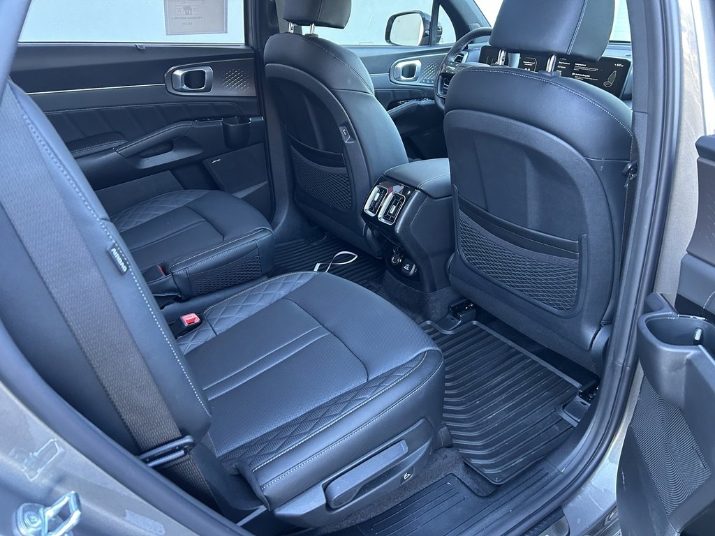 Used 2026 Kia Sorento SX Prestige image 13
