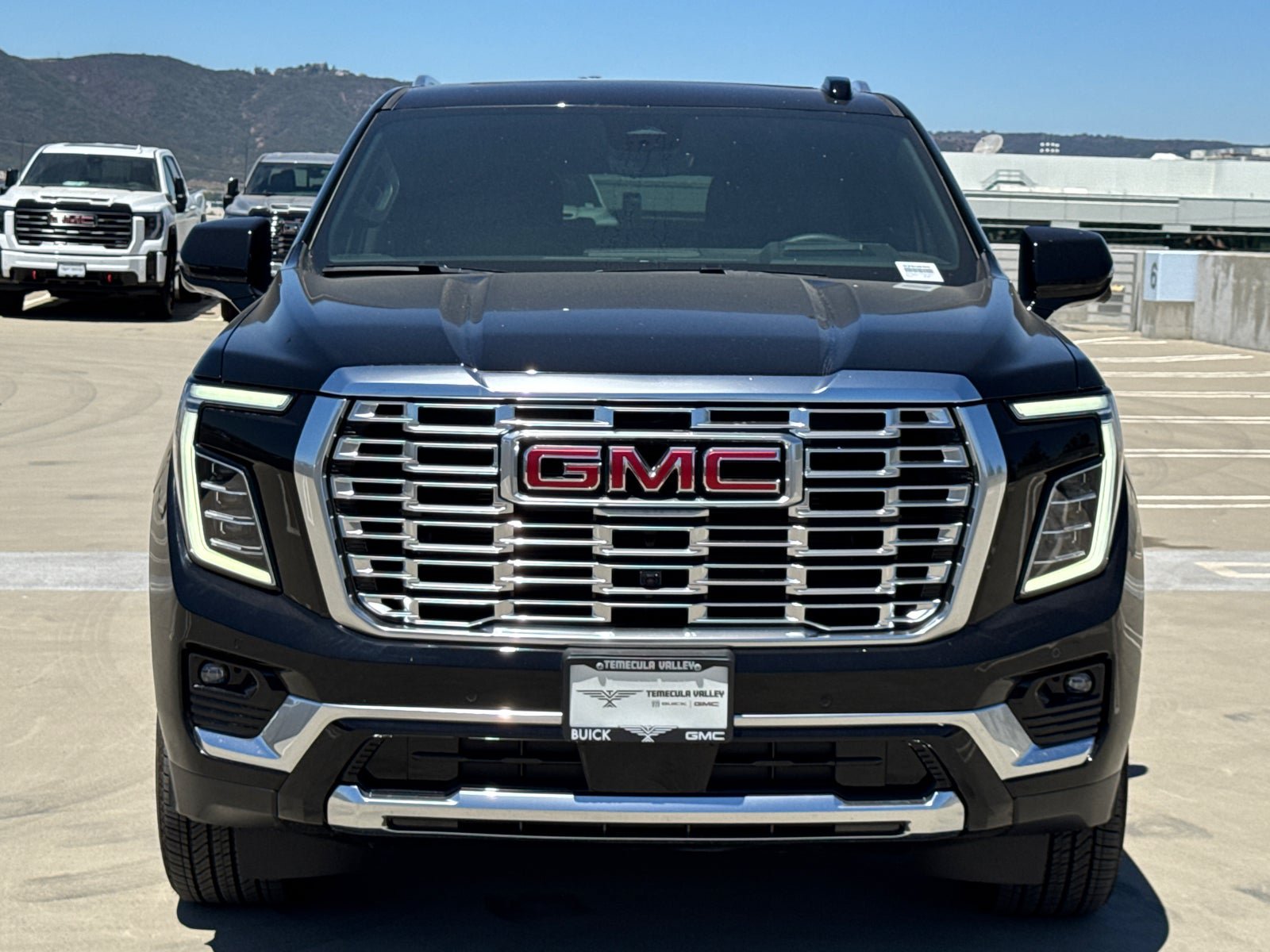 Used 2026 GMC Yukon XL Denali w/ Denali Reserve Package AWD/4WD image 5