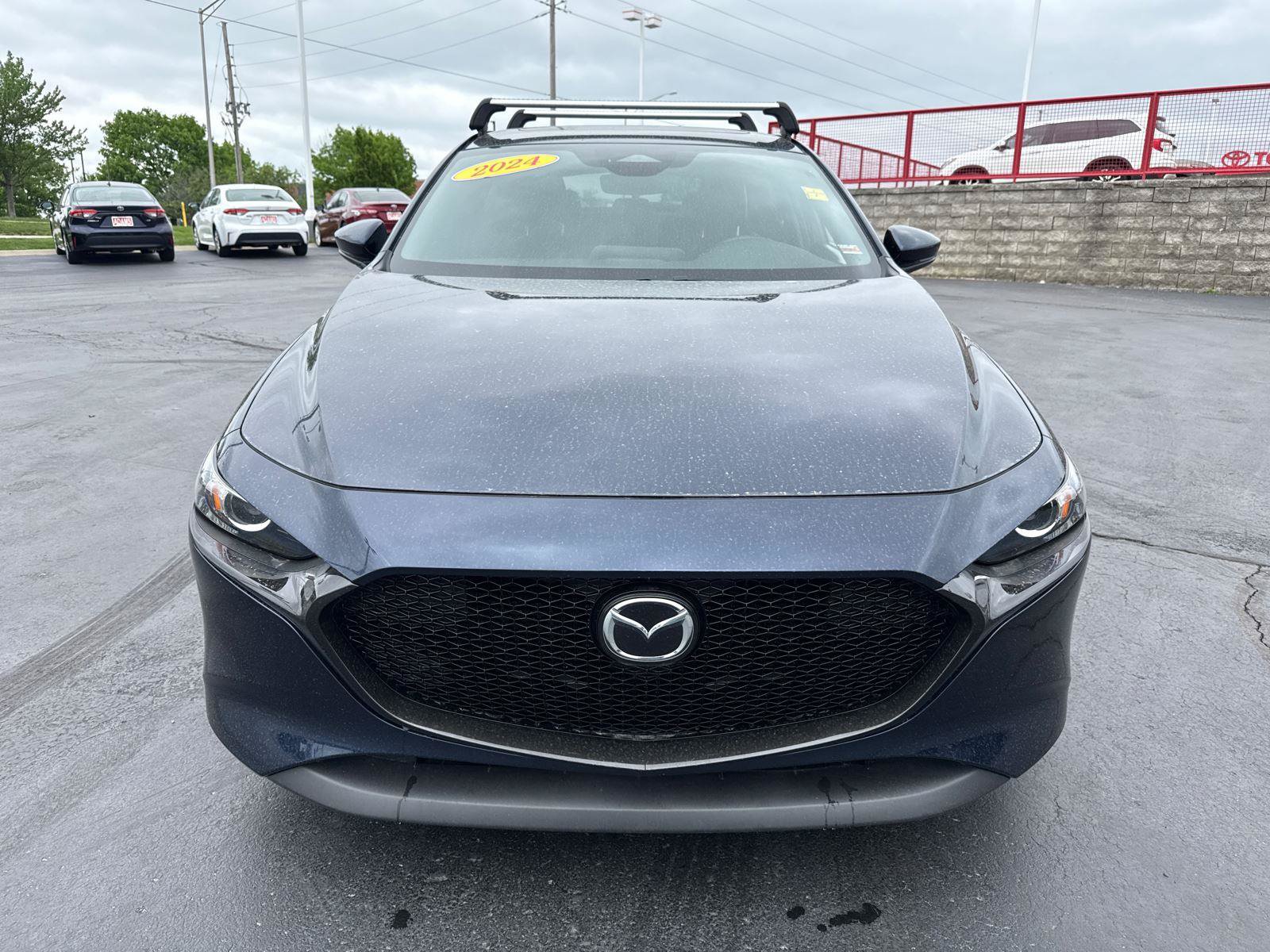 Used 2024 MAZDA MAZDA3 s FWD image 2