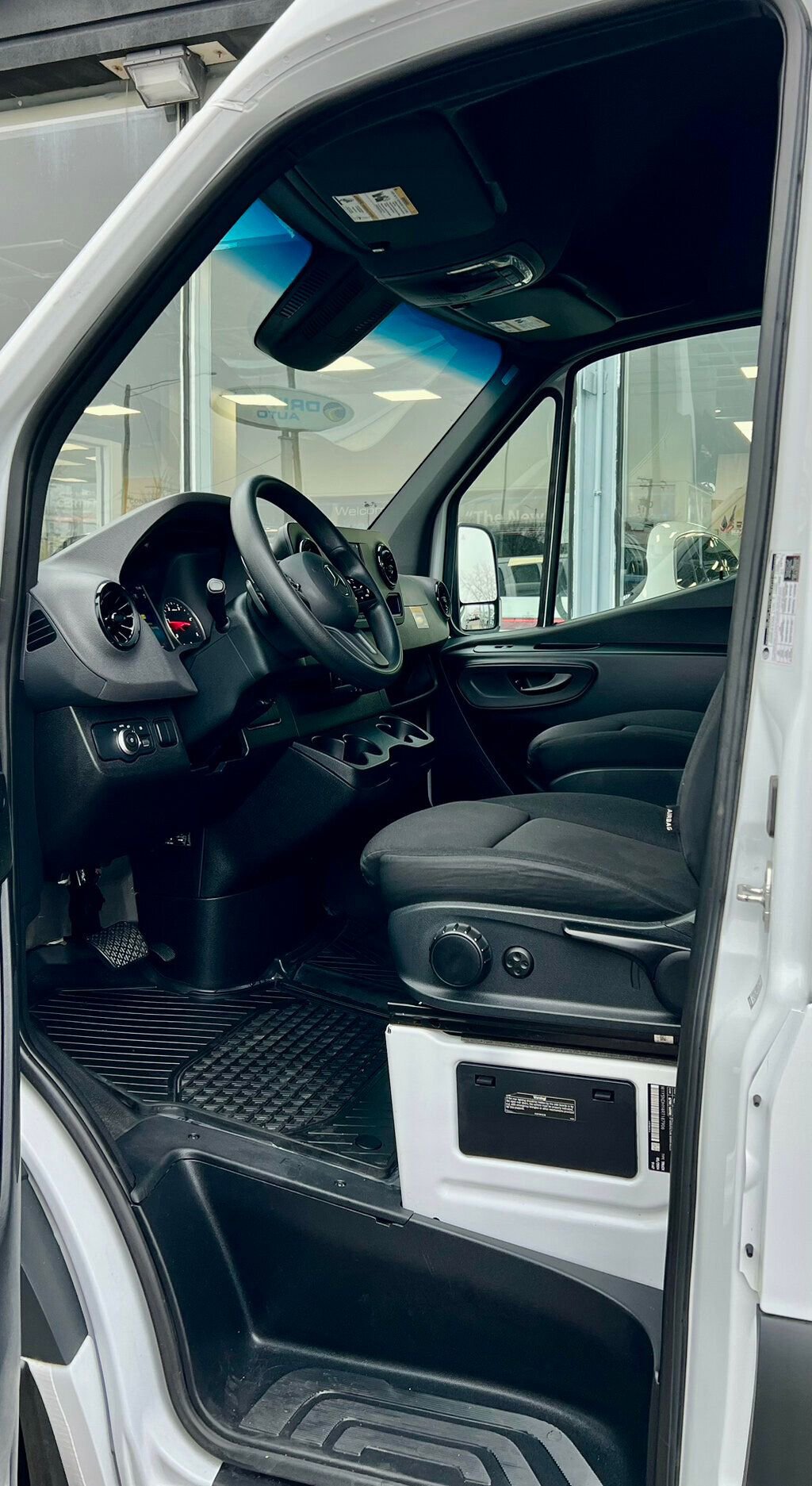 Used 2024 Mercedes-Benz Sprinter 3500 image 13