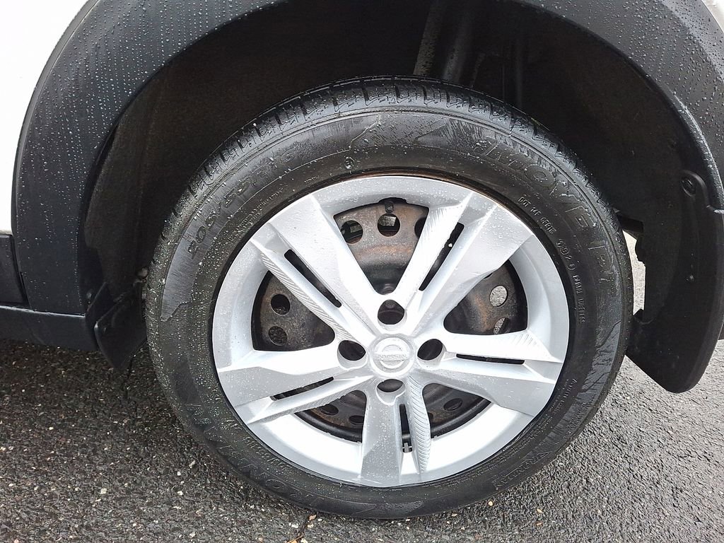 Used 2020 Nissan Kicks S image 6