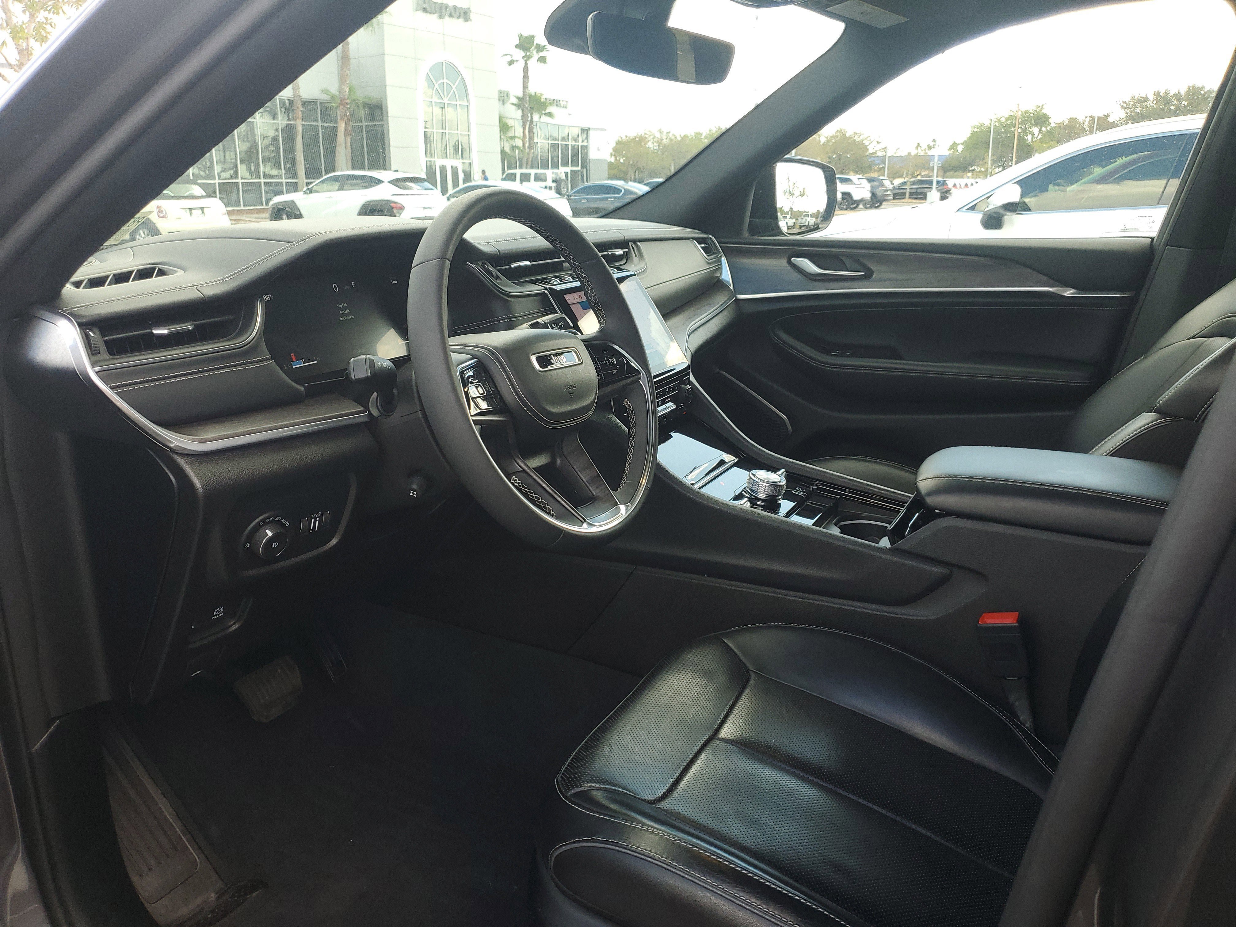 Used 2023 Jeep Grand Cherokee L Overland image 12