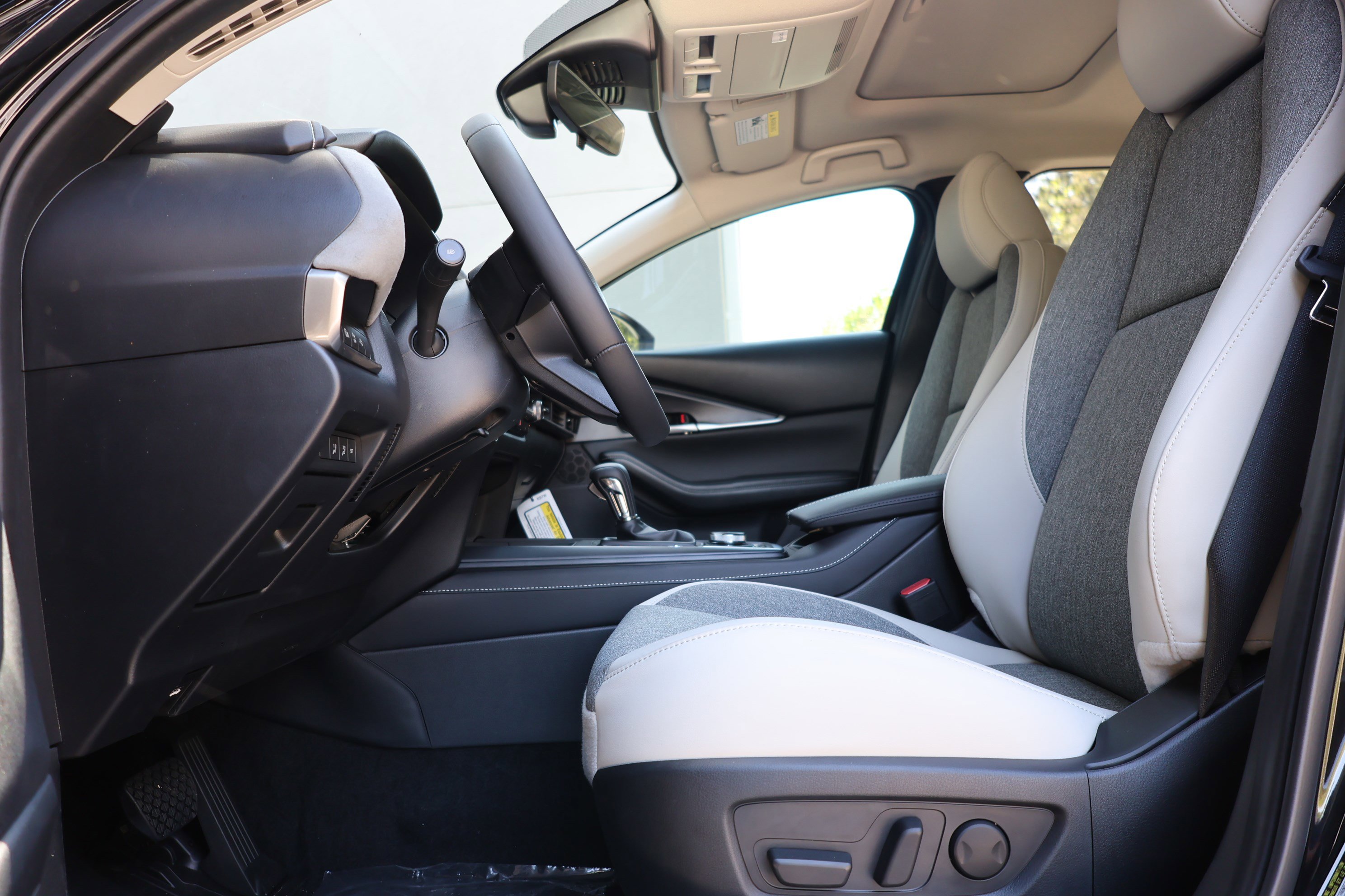 New 2026 MAZDA CX-30 Aire Edition image 18