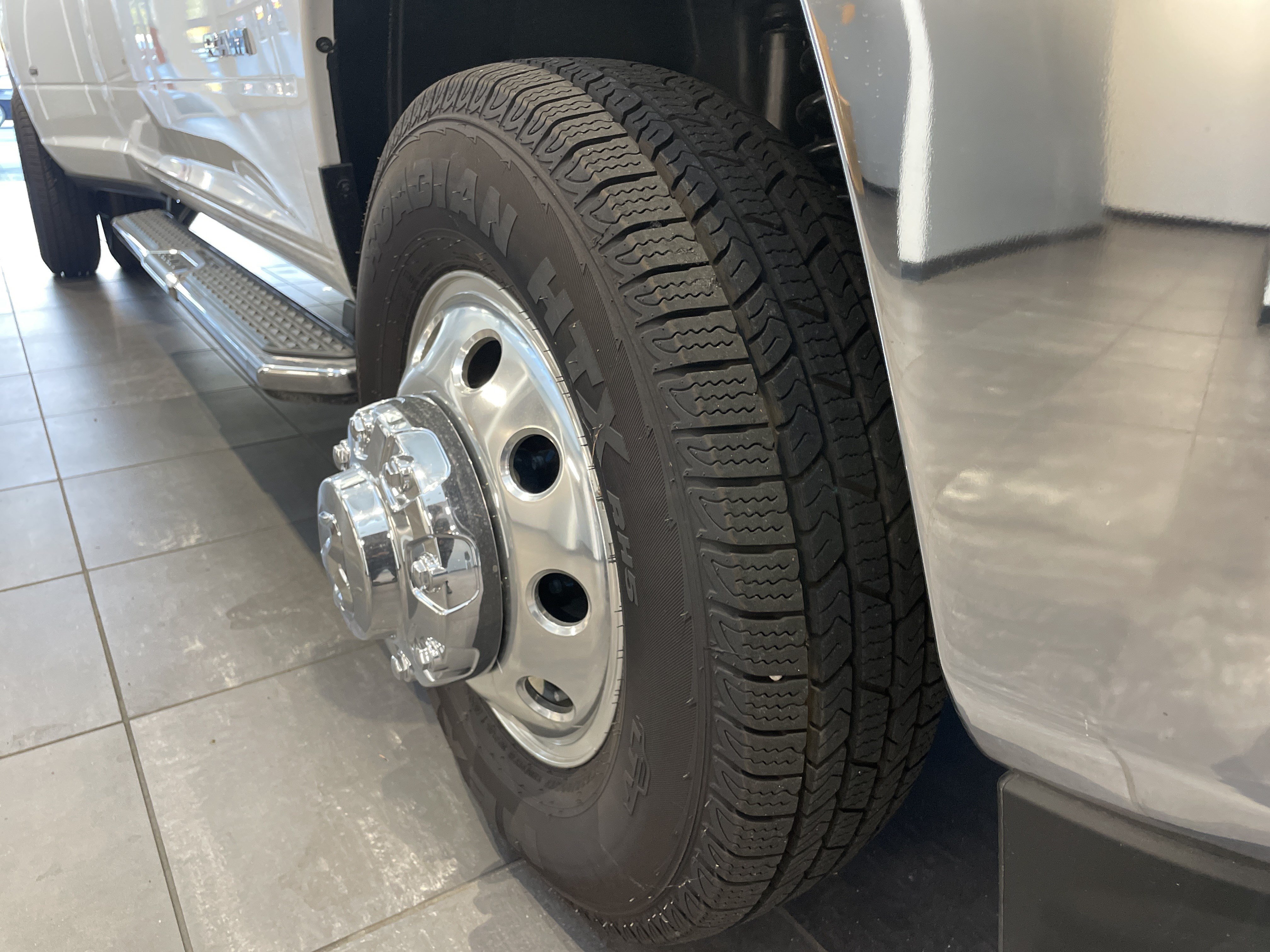 New 2026 RAM 3500 Laramie w/ Max Tow Package AWD/4WD image 13