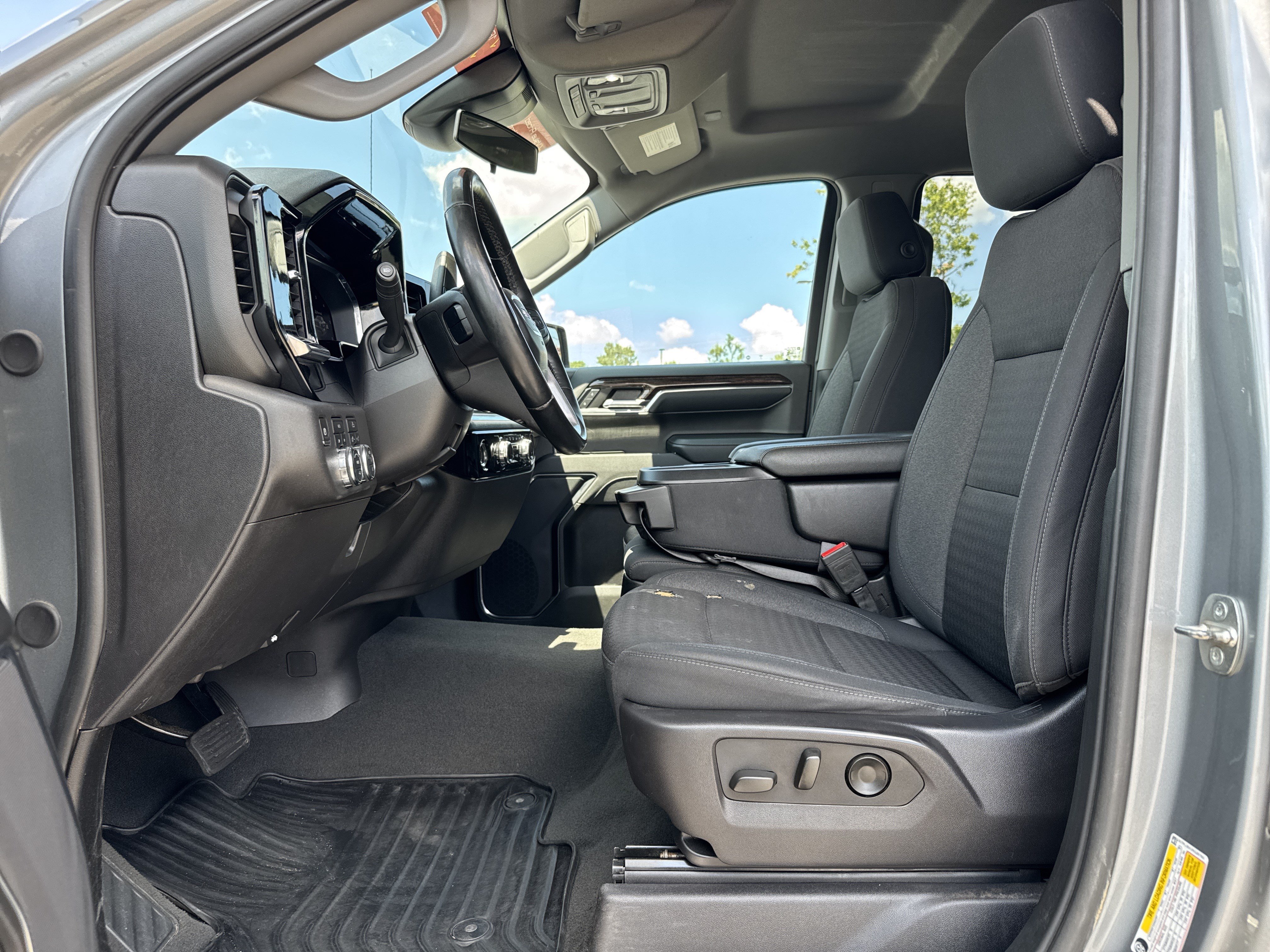Used 2024 GMC Sierra 1500 Elevation AWD/4WD image 9