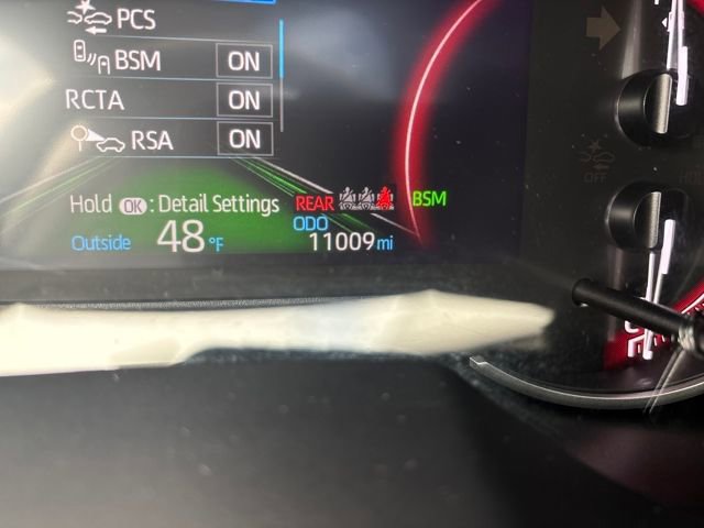 Used 2023 Toyota RAV4 XLE Premium image 16