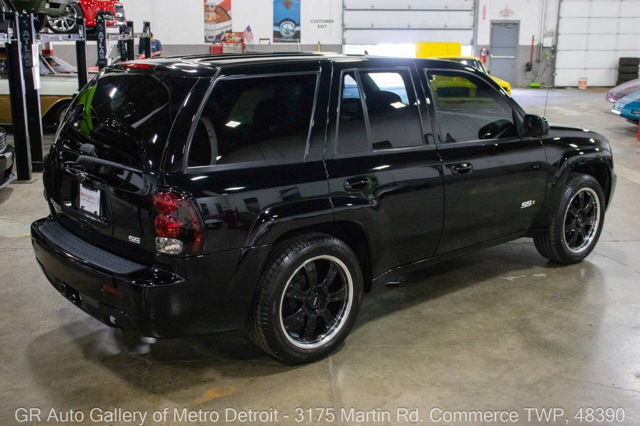 Used 2008 Chevrolet TrailBlazer SS w/ Sun And 6-Disc Cd Package AWD/4WD image 7