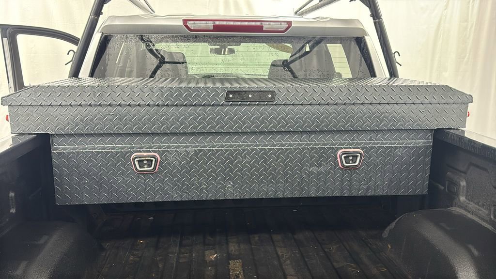 Used 2021 Chevrolet Silverado 1500 LT w/ Bed Protection Package image 16