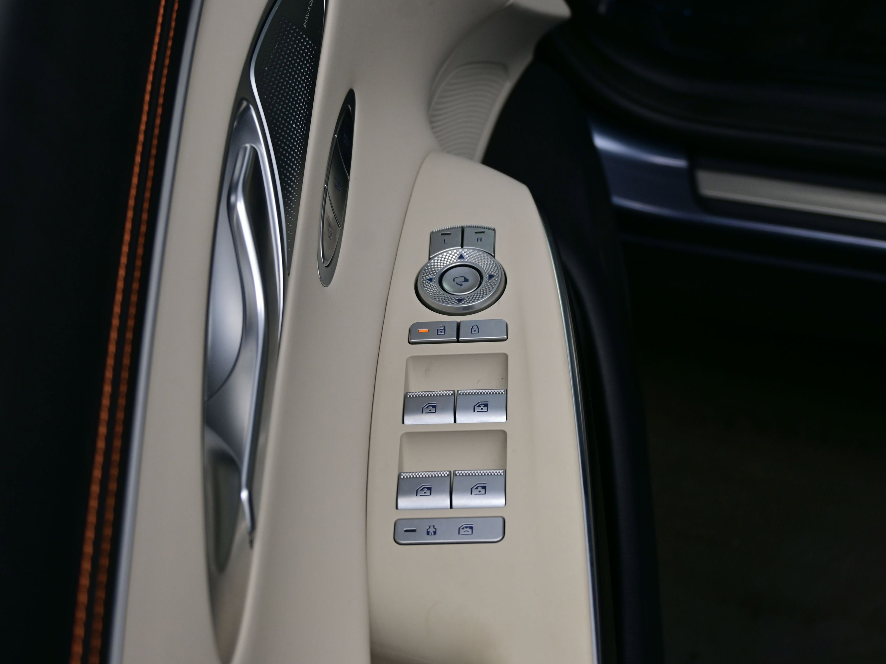 Certified 2026 Genesis GV70 3.5T Sport Prestige image 10