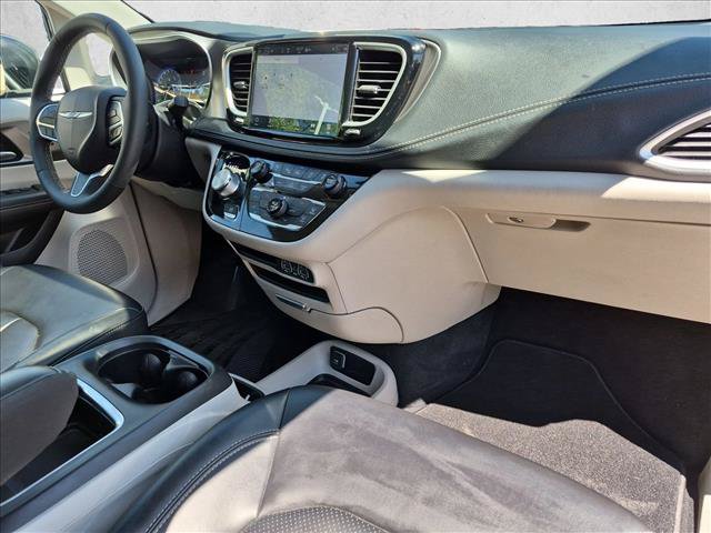 Used 2023 Chrysler Pacifica Touring-L w/ Road Tripper Package AWD/4WD image 22