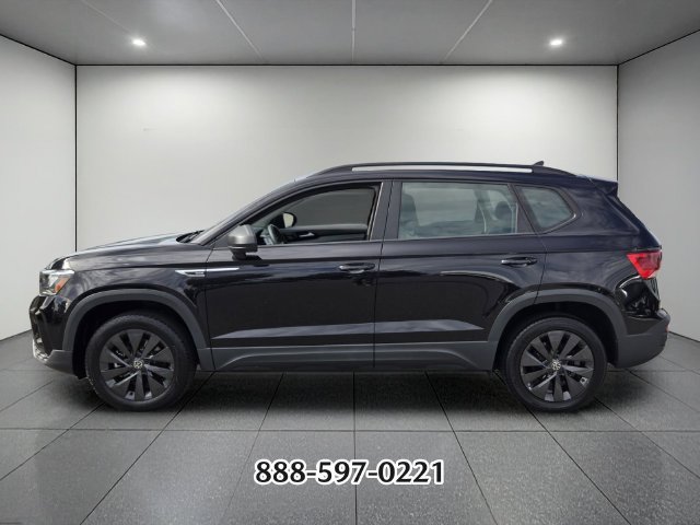 Used 2024 Volkswagen Taos S FWD image 2