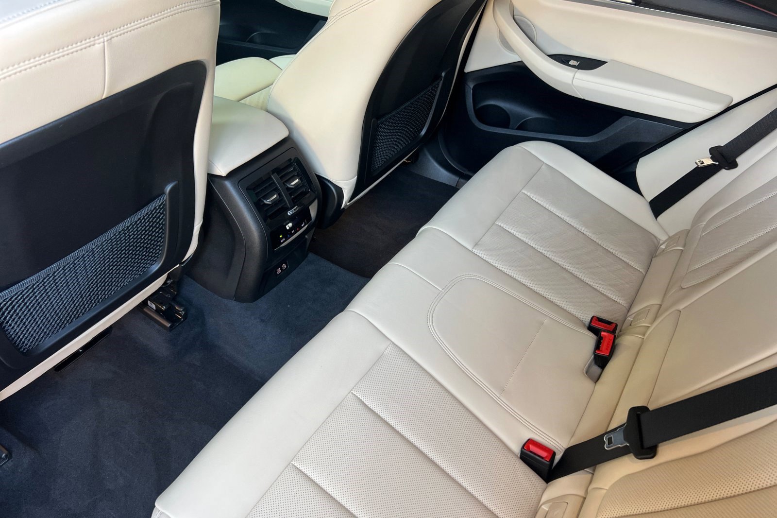 Certified 2024 BMW X3 M40i w/ Premium Package image 15