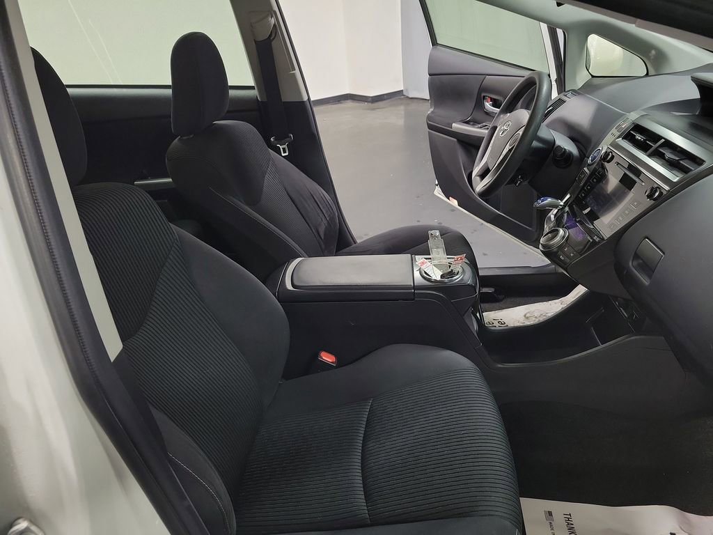 Used 2016 Toyota Prius V Three image 23