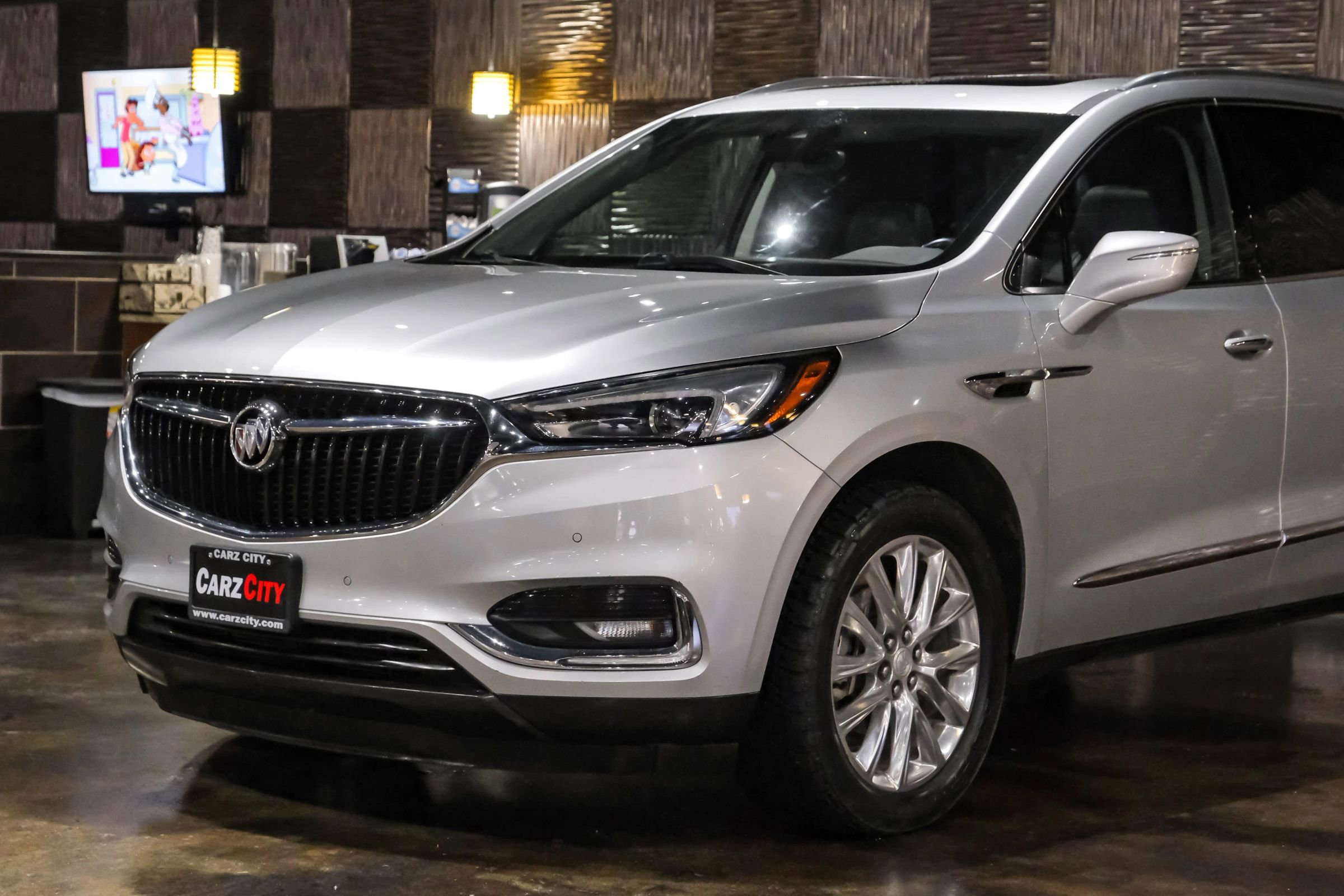 Used 2018 Buick Enclave Premium w/ Experience Buick Package image 8