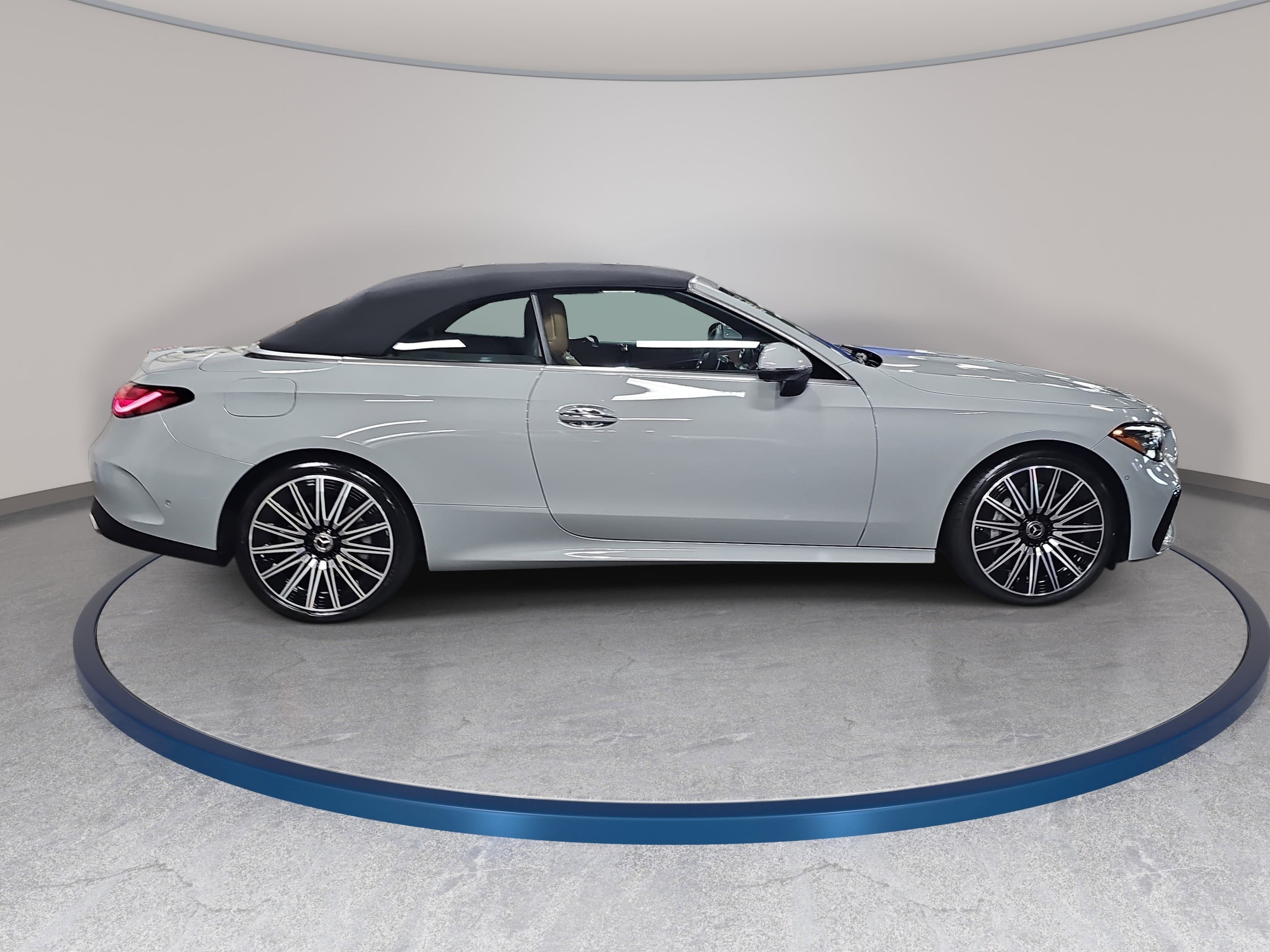 New 2026 Mercedes-Benz CLE 450 4MATIC Cabriolet image 4