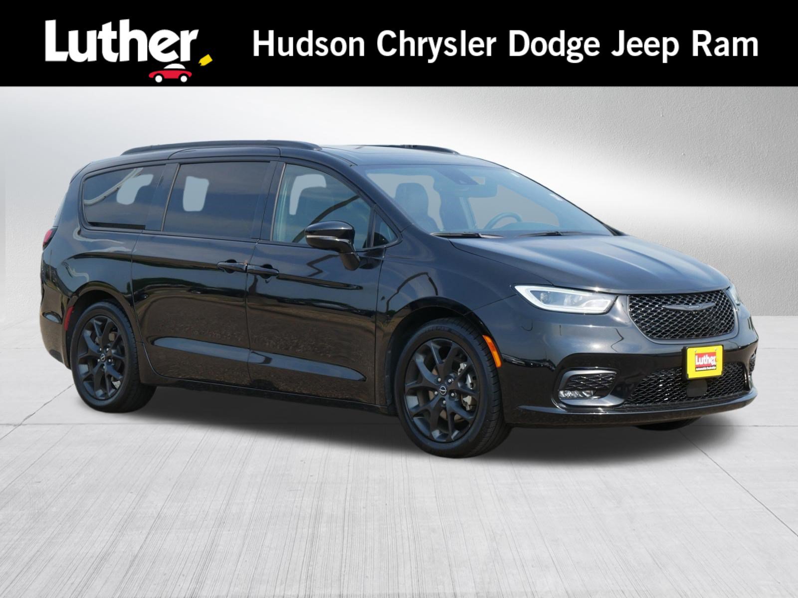 Used 2025 Chrysler Pacifica Limited