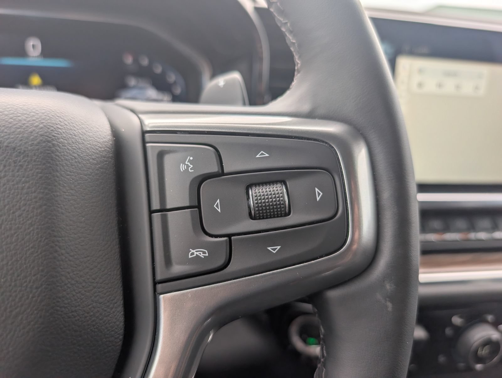 Used 2024 Chevrolet Silverado 1500 RST w/ Convenience Package II AWD/4WD image 24