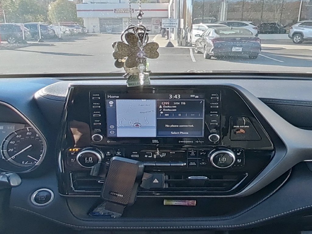 Certified 2021 Toyota Highlander Limited AWD/4WD image 15