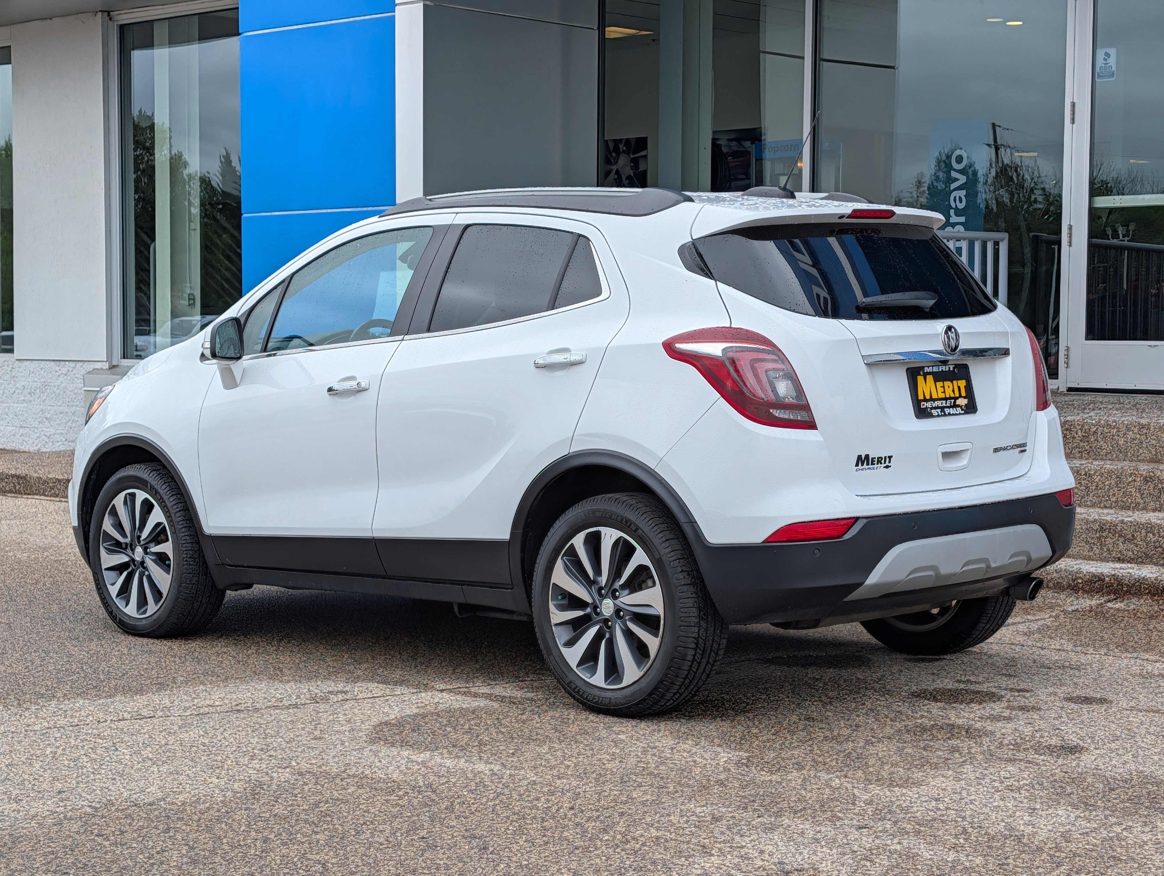 Used 2019 Buick Encore Essence w/ Safety Package II AWD/4WD image 4