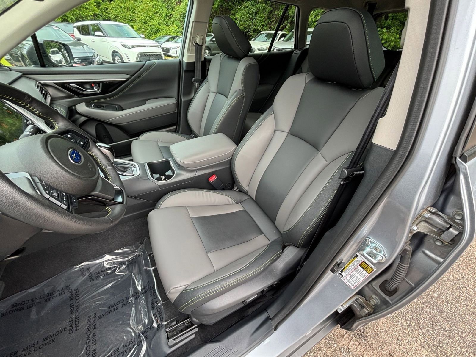Used 2025 Subaru Outback Onyx Edition AWD/4WD image 38