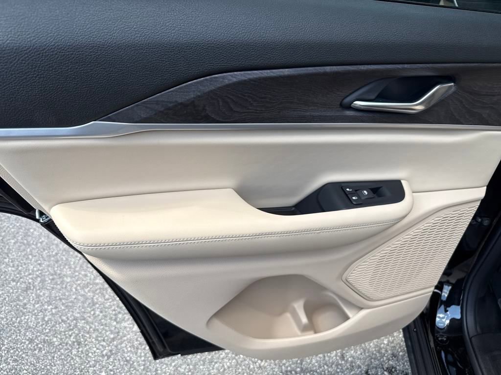 New 2025 Jeep Grand Cherokee Limited w/ Black Appearance Package image 16