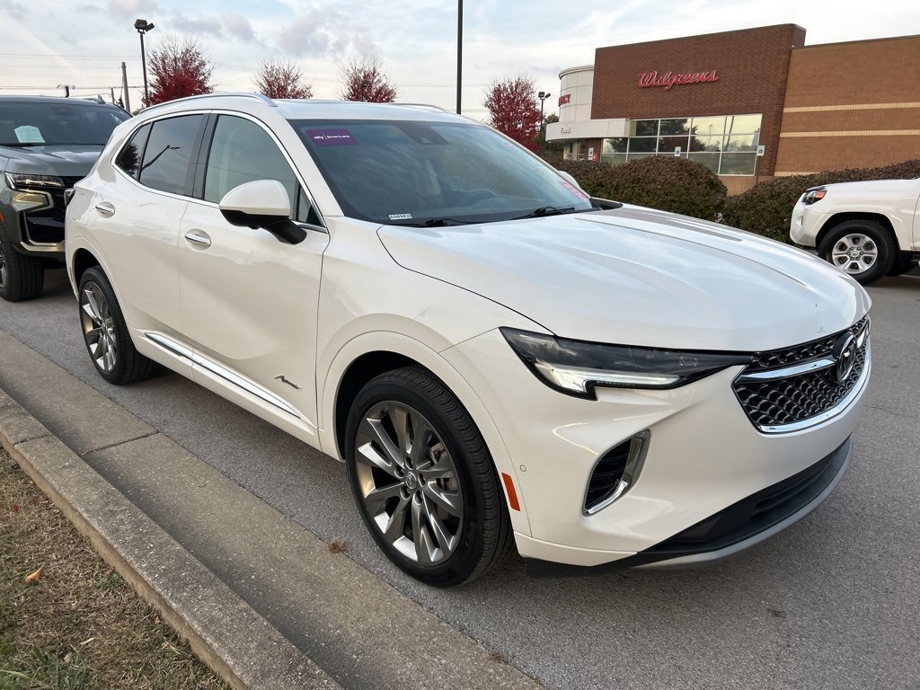 Used 2022 Buick Envision Avenir w/ Technology Package II image 3