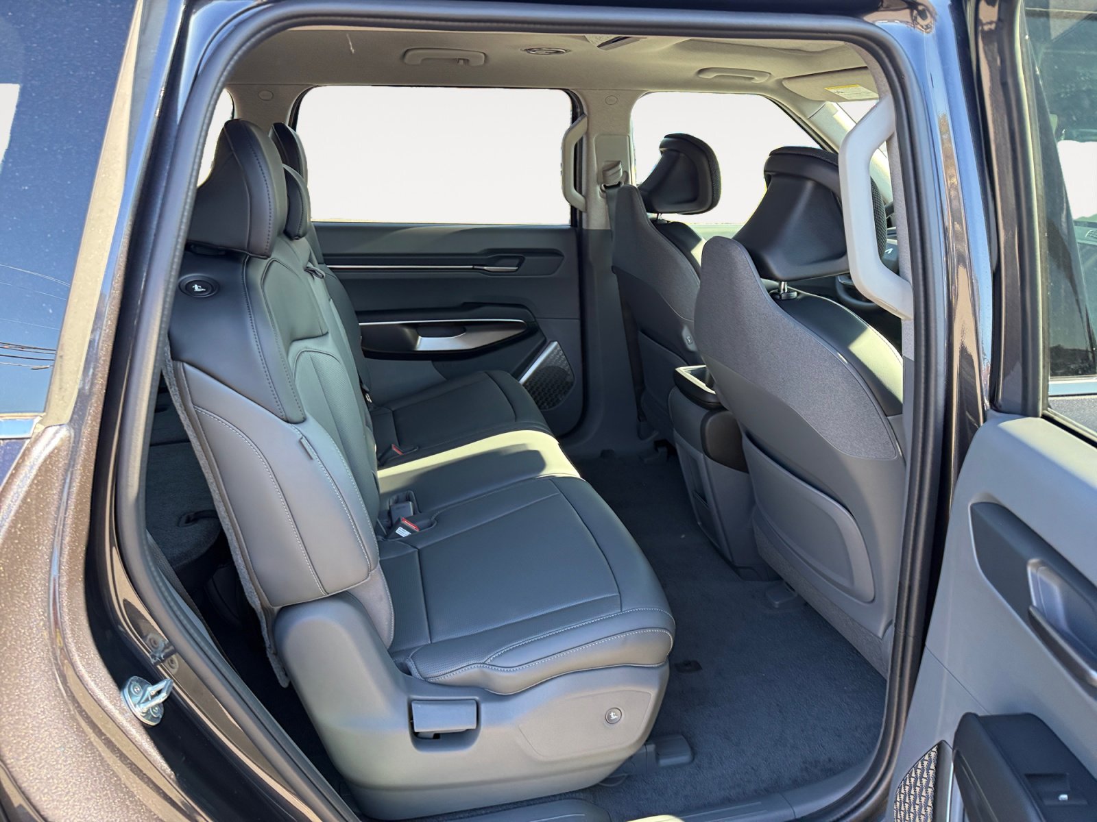 New 2026 Kia EV9 Light image 18