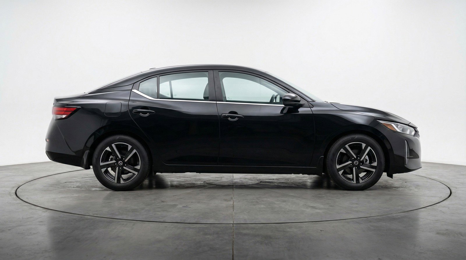 Used 2025 Nissan Sentra SV FWD image 11