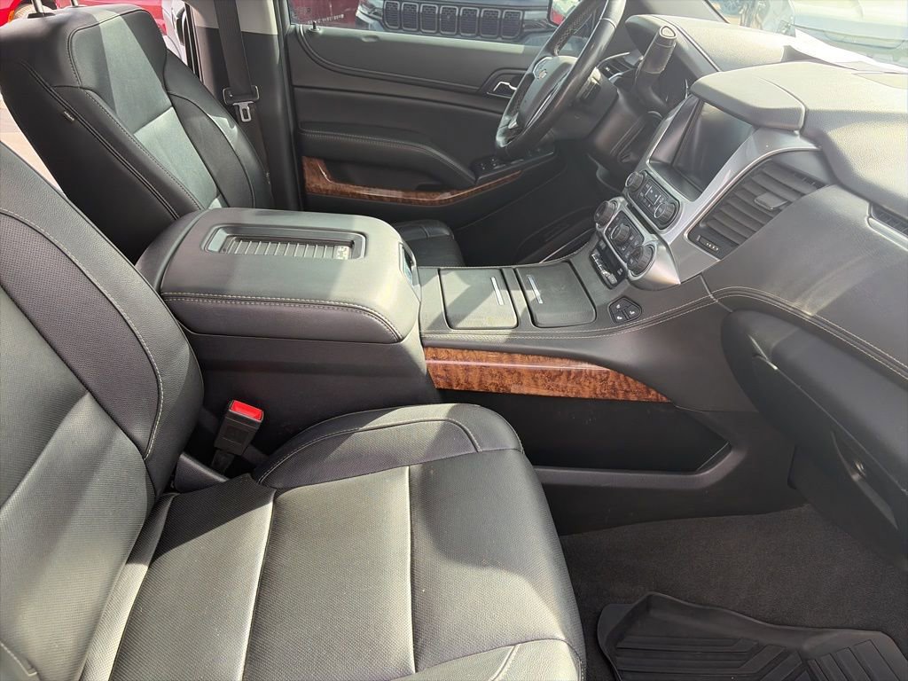 Used 2020 Chevrolet Suburban Premier image 22