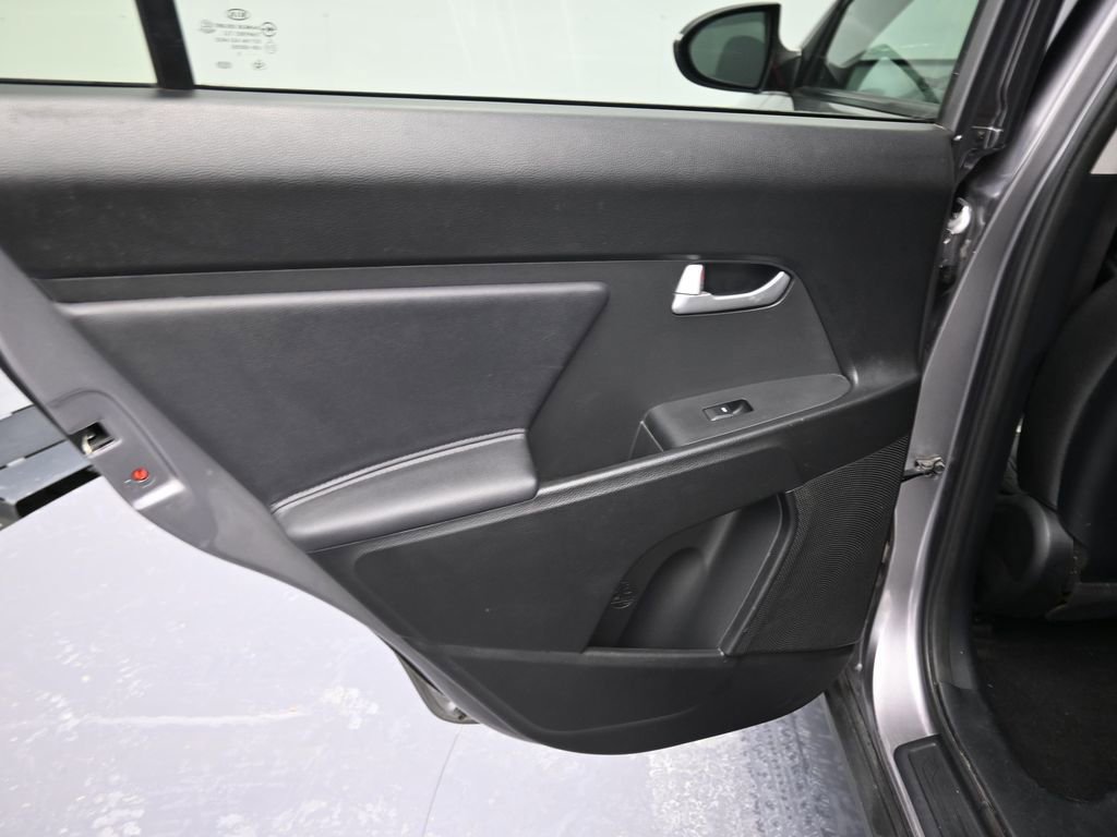 Used 2013 Kia Sportage LX w/ Convenience Pkg image 22