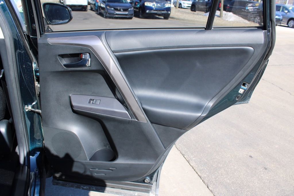 Used 2018 Toyota RAV4 XLE image 24
