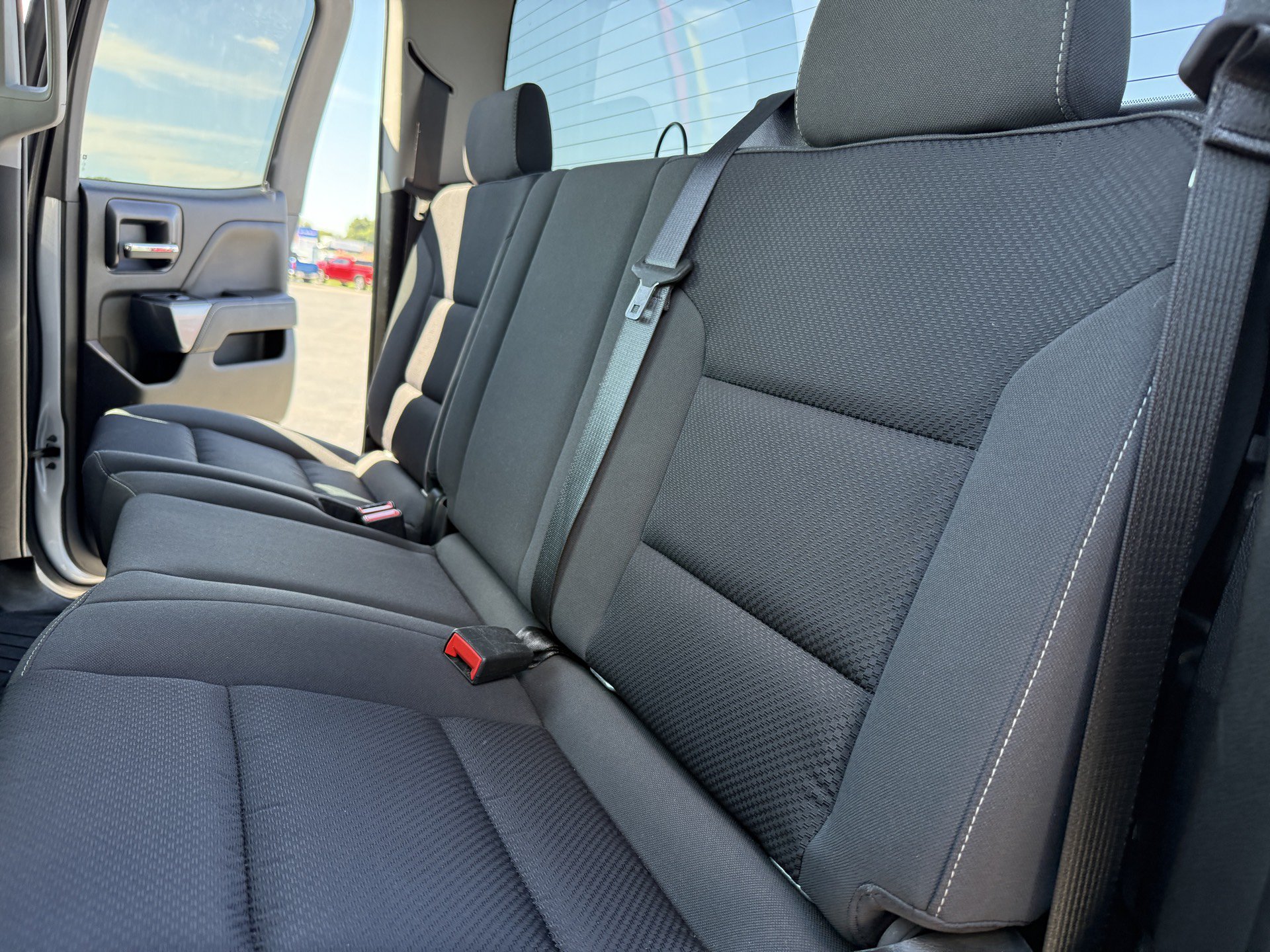 Used 2018 Chevrolet Silverado 1500 LT w/ All Star Edition AWD/4WD image 29