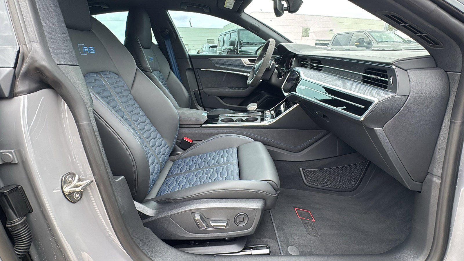 Used 2024 Audi RS 7 Performance image 28