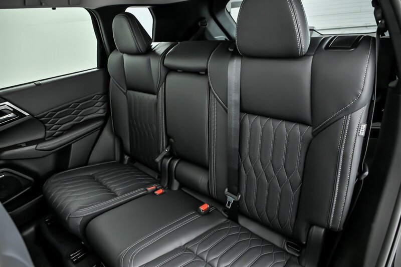 New 2026 Mitsubishi Outlander SEL AWD/4WD image 16