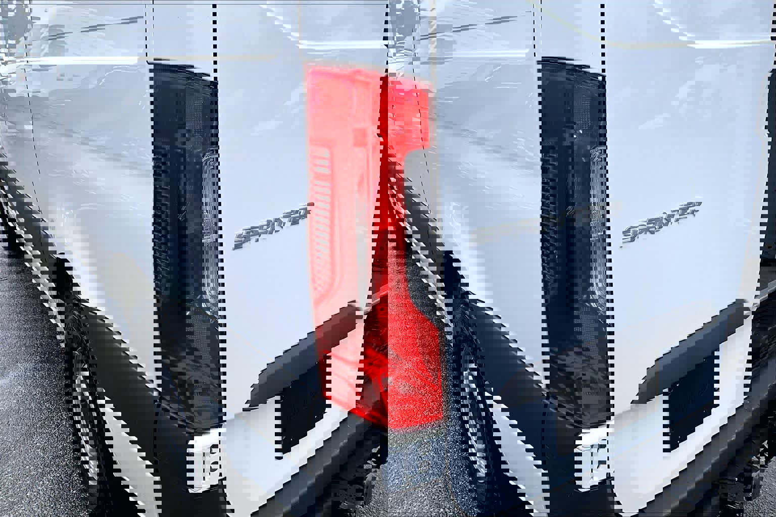 Used 2025 Mercedes-Benz Sprinter 2500 image 27