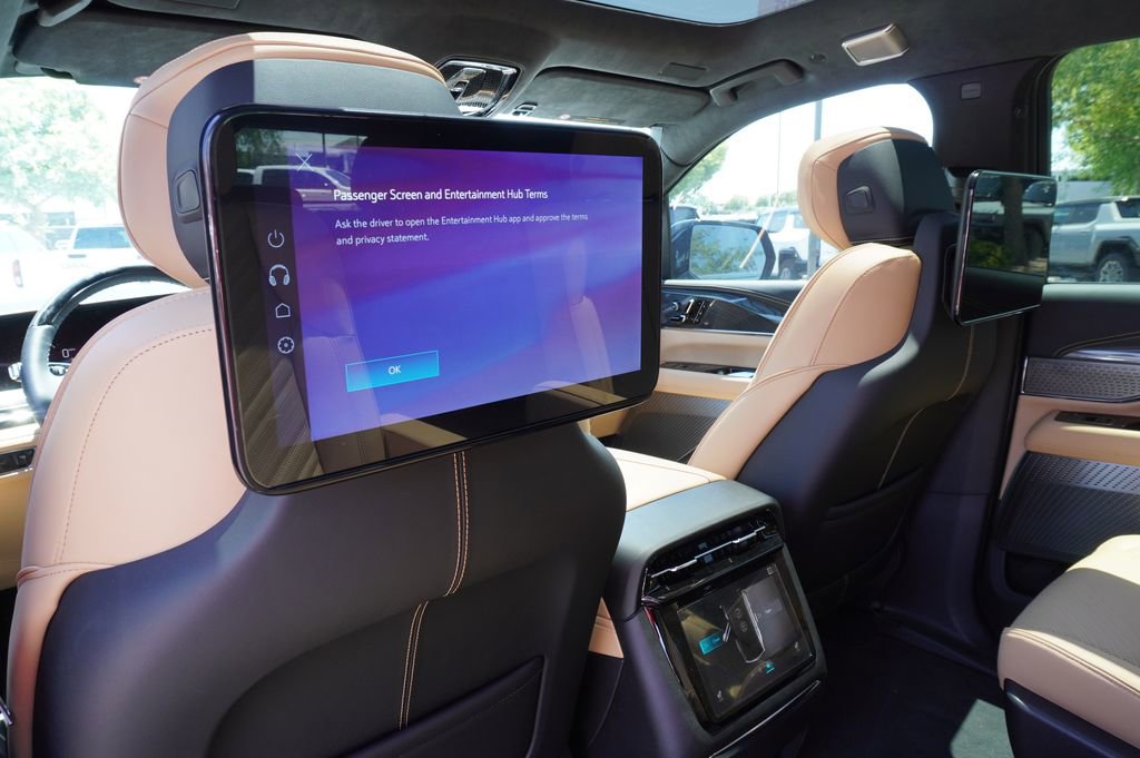 New 2025 Cadillac Escalade IQ Luxury 2 image 10